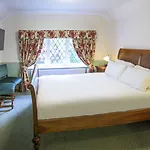 Newby Bridge Hotel 3*