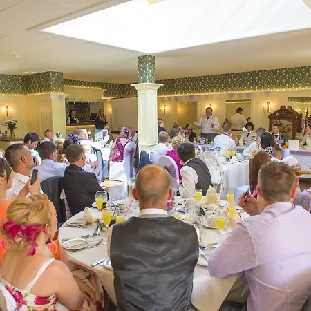 Newby Bridge Hotel Отель 3*
