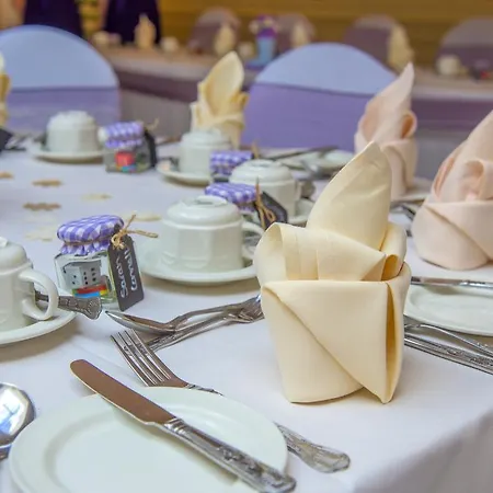 Newby Bridge Hotel Отель