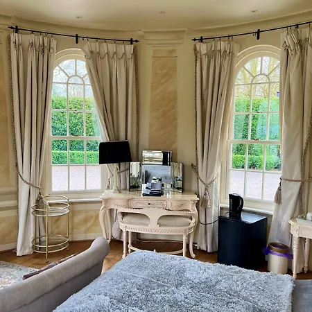 ニュービー ブリッジ ホテル