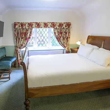 Newby Bridge Hotel 3*