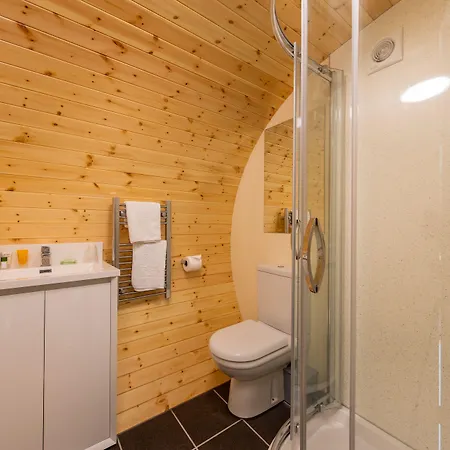 Newby Bridge Hotel 3*