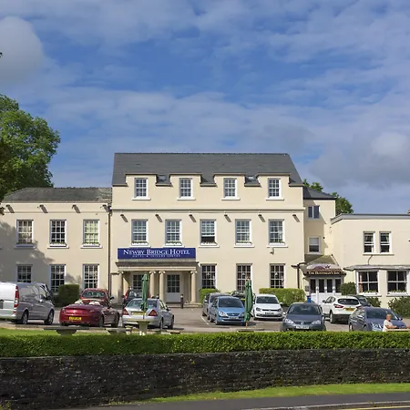 Newby Bridge Hotel Отель Ньюбай Бридж