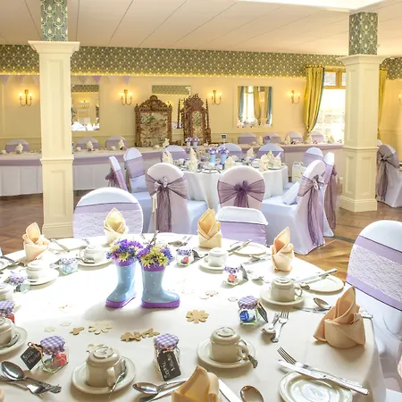 Отель Newby Bridge Hotel 3*