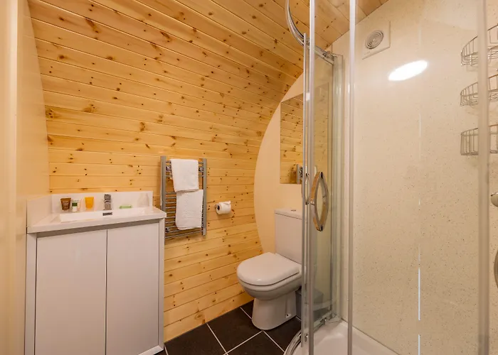 Newby Bridge Hotel 3*