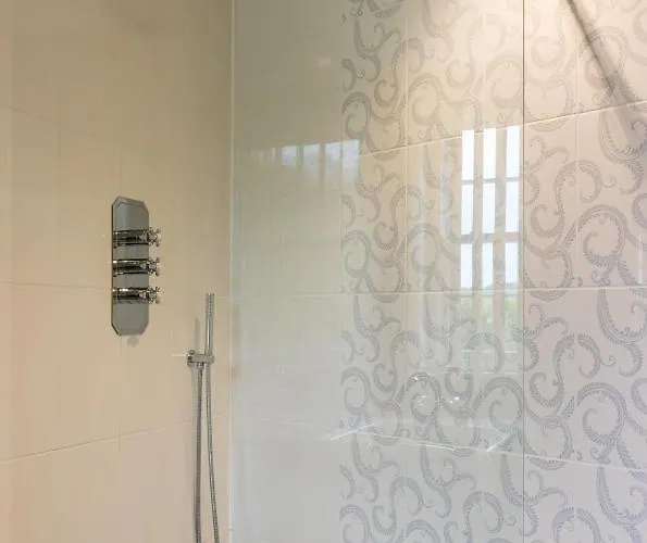 Hotel Newby Bridge Hotel 3*