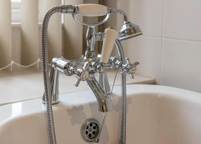 Hotel Newby Bridge Hotel 3*